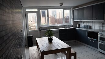 Superb Townhouse Parking 5