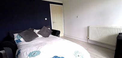 Superb Townhouse Parking 5