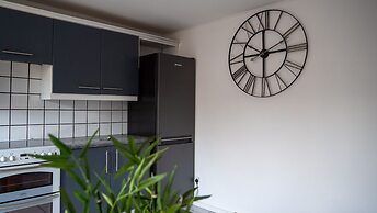 Superb Townhouse Parking 5