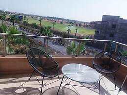 Jad Airport Luxury Apart Golf Pool