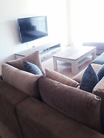 Jad Airport Luxury Apart Golf Pool