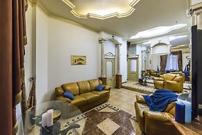 Stylish Apartment Close ot the Opera
