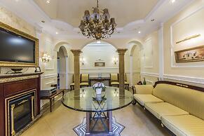 Luxurious Classic Apartment Bessarabka