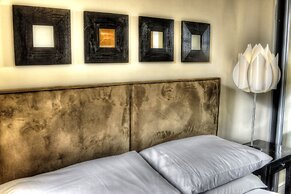 Location Spacious Apartment With Parking