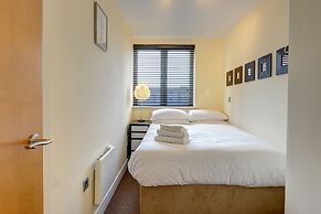 Location Spacious Apartment With Parking