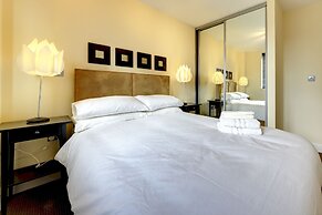 Location Spacious Apartment With Parking