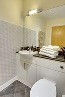 Location Spacious Apartment With Parking