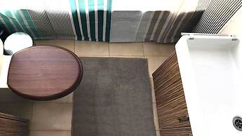 Metro Court Apartments