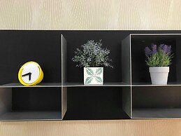 Metro Court Apartments