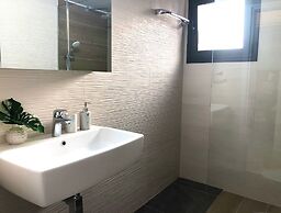 Metro Court Apartments