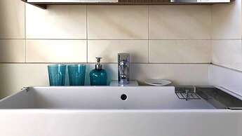 Metro Court Apartments