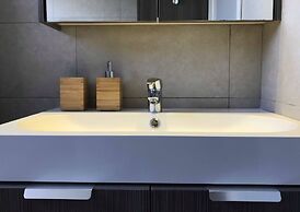 Metro Court Apartments