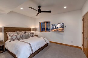 Old Town Masterpiece 6 Bedroom Home by RedAwning