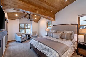 Old Town Masterpiece 6 Bedroom Home by RedAwning