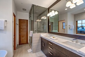 Old Town Masterpiece 6 Bedroom Home by RedAwning