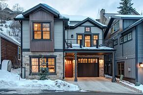 Old Town Masterpiece 6 Bedroom Home by RedAwning