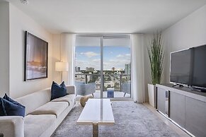 914 Tiffany House 1 Bedroom Condo by RedAwning