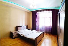 Bakuvi Tourist Apartment E022