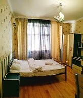 Bakuvi Tourist Apartment E022