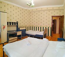 Bakuvi Tourist Apartment E022