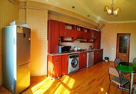 Bakuvi Tourist Apartment E022