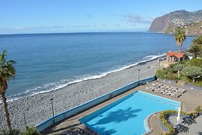 Atlantic view 1 - Apartment with ocean view & pool