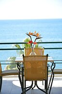 Atlantic view 1 - Apartment with ocean view & pool