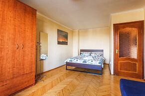 Apartment on Bolshaya Polyanka 30