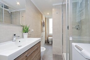 A World Aparts - 61 Margutta