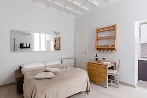 A World Aparts - 61 Margutta