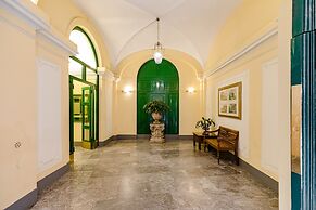 A World Aparts - 61 Margutta