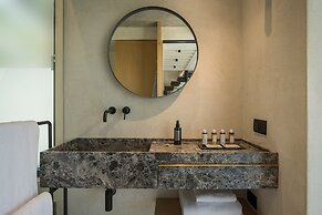 OPENNESS. House by the sea.