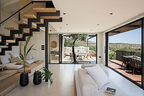 OPENNESS. House by the sea.