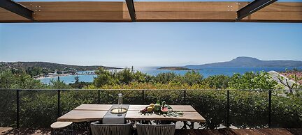 OPENNESS. House by the sea.