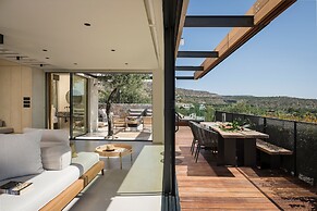 OPENNESS. House by the sea.