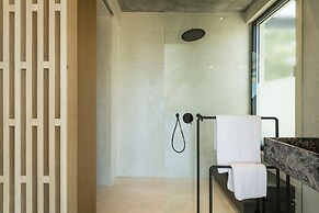 OPENNESS. House by the sea.