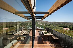 OPENNESS. House by the sea.