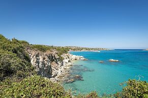 OPENNESS. House by the sea.