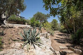 OPENNESS. House by the sea.