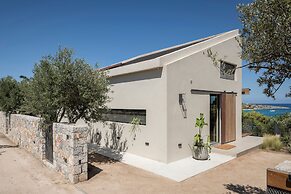 OPENNESS. House by the sea.