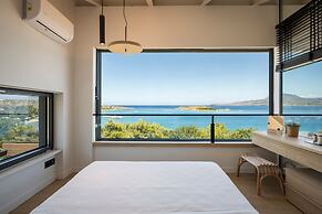 OPENNESS. House by the sea.