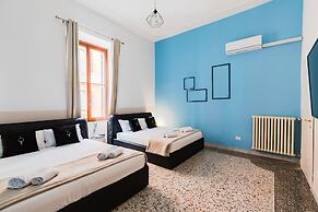 A World Aparts - 55 Palermo