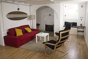 Watermark Surf House Espinho