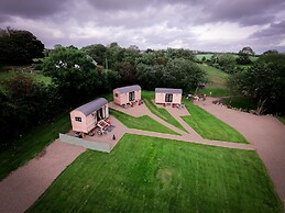 Beds of Silk Luxury Glamping