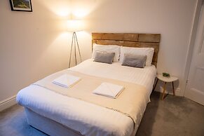 Sapphire Suite Sasco Apartments