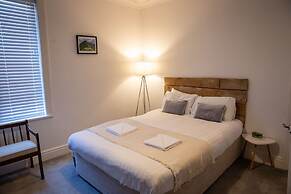 Sapphire Suite Sasco Apartments