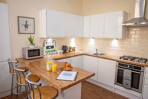 Sapphire Suite Sasco Apartments