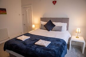 Sapphire Suite Sasco Apartments