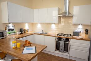 Sapphire Suite Sasco Apartments