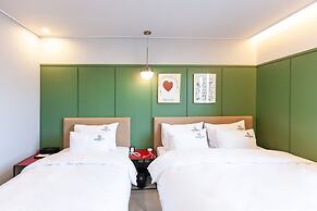 Brown Dot Hotel Sasang Renecite